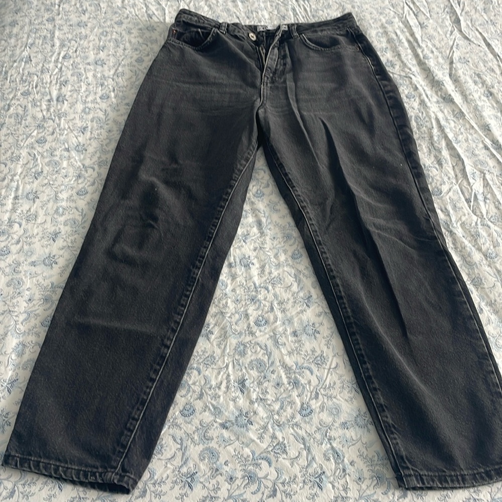 Zara washout black jeans straight leg. 
Size 6